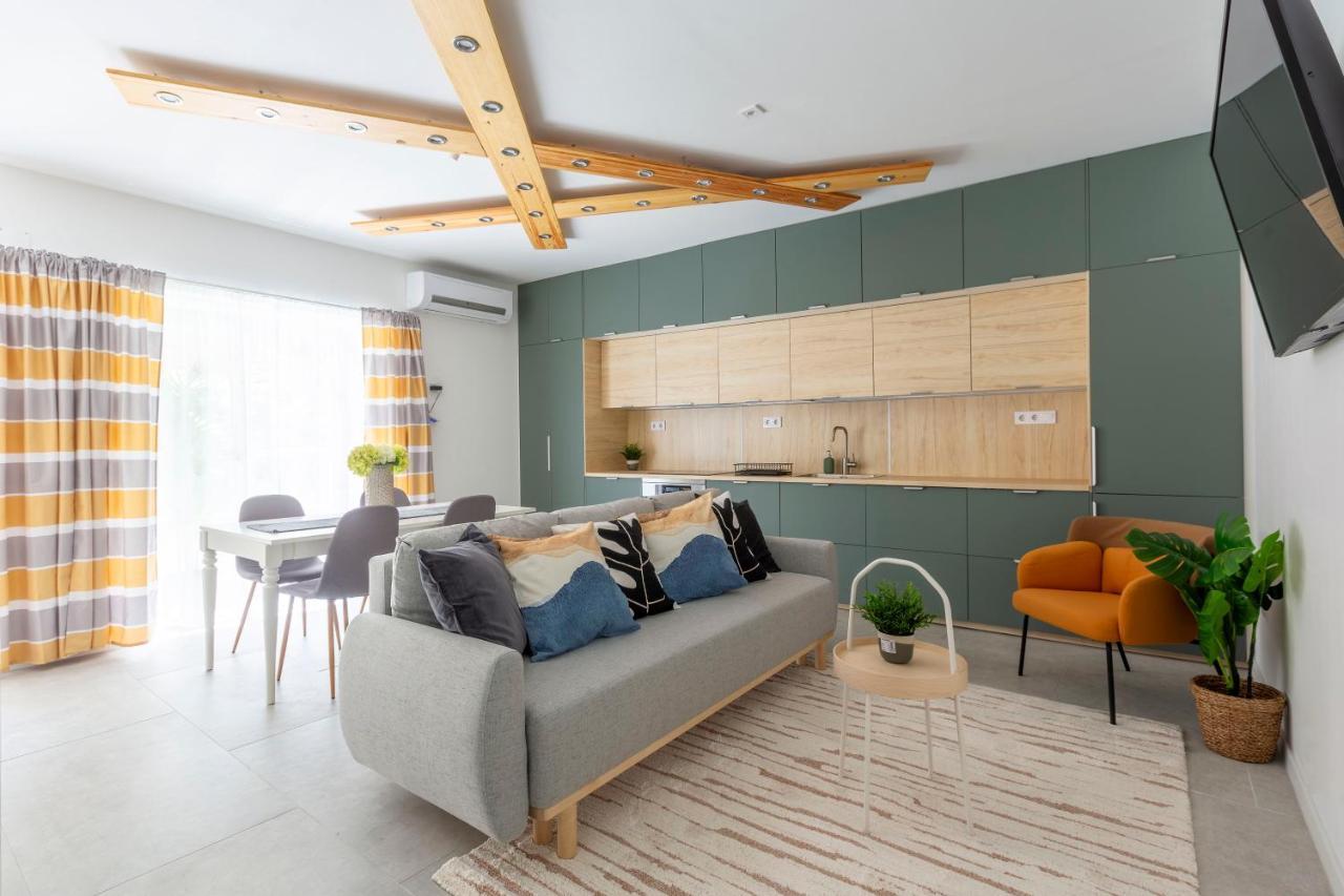 Unique Central 3 Floor Home With 4Bdrm, 3Bthrm Budapest Eksteriør bilde