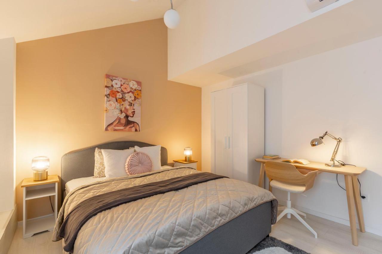 Unique Central 3 Floor Home With 4Bdrm, 3Bthrm Budapest Eksteriør bilde